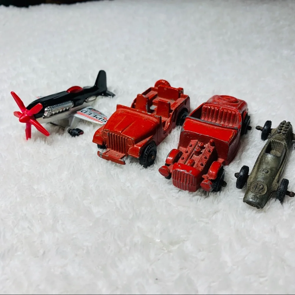 Vintage set 4 metal toy cars tootsie toy midgetoy